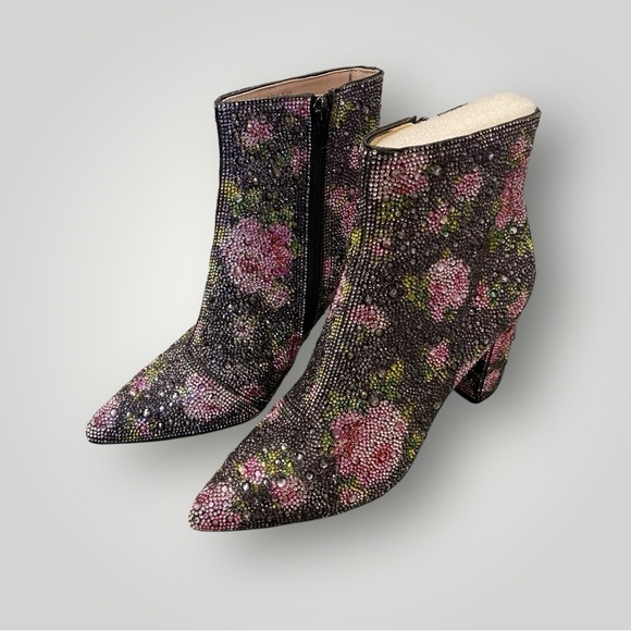 Betsey Johnson CADY BLACK/PINK Booties Sz 6.5 - Picture 2 of 11